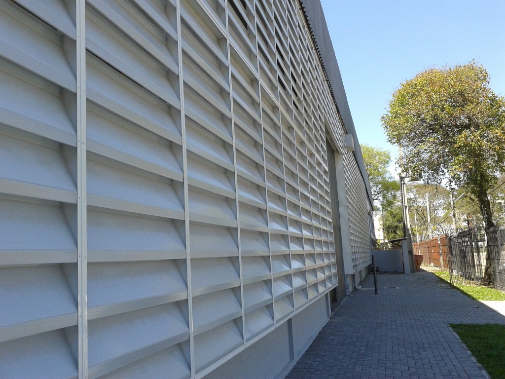 Venezianas industriais - LOTE MÍNIMO DE 200 METROS DE TELHA - Cersan