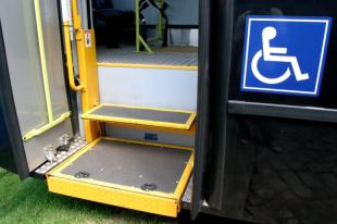 Resultado de imagem para Onibus com Elevadores para cadeirantes no rio de janeiro