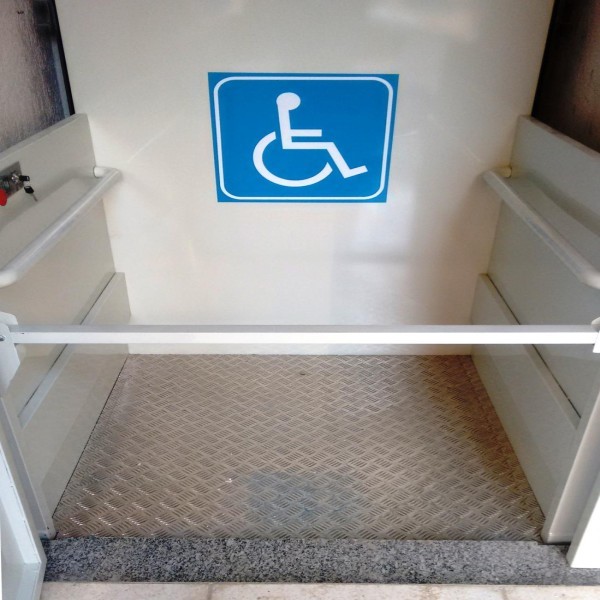 Elevador plataforma para cadeirantes