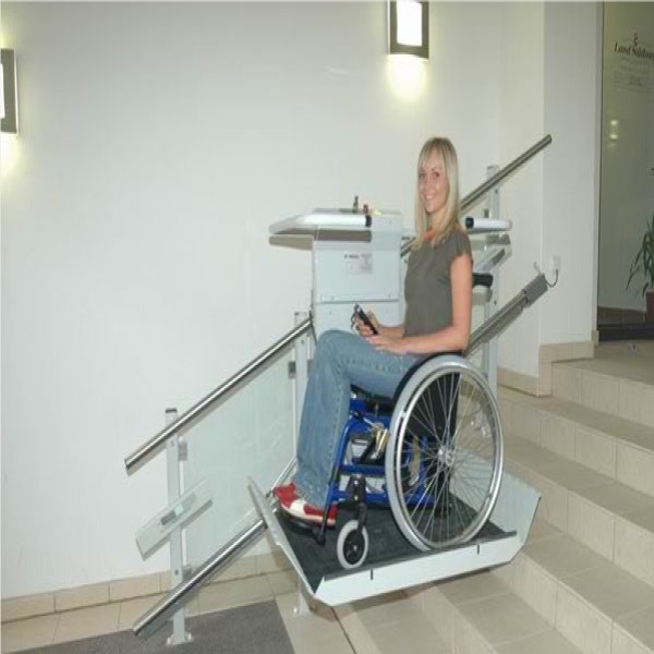 Plataforma para pessoas com mobilidade física reduzida
