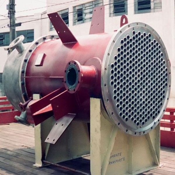 Condensadores e evaporadores para gases em geral