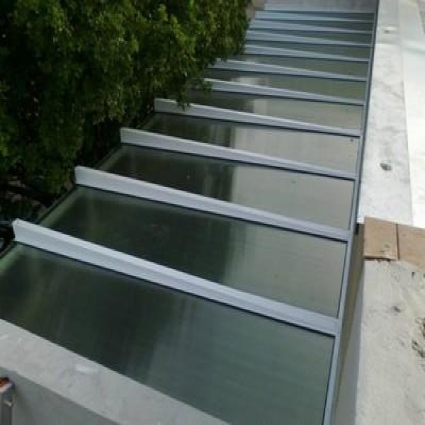 Cobertura de alumínio e vidro