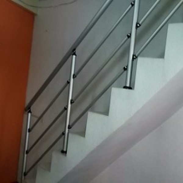 Corrimão de alumínio para escada