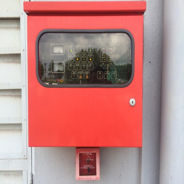 Central de alarme de incêndio convencional