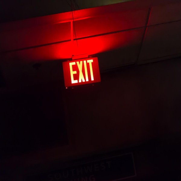 Luminária de emergência led industrial