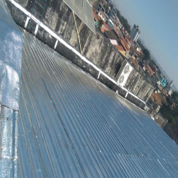 Impermeabilização de telhado galvanizado