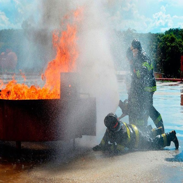 Campo de treinamento de combate a incêndio sp