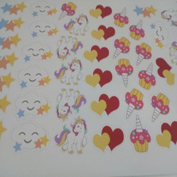 Etiquetas adesivas personalizadas em hot stamping