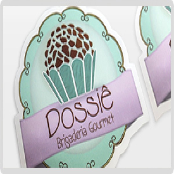 Etiquetas adesivas personalizadas em hot stamping