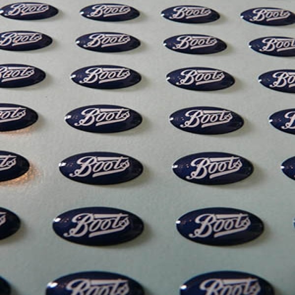 Etiquetas resinadas personalizadas