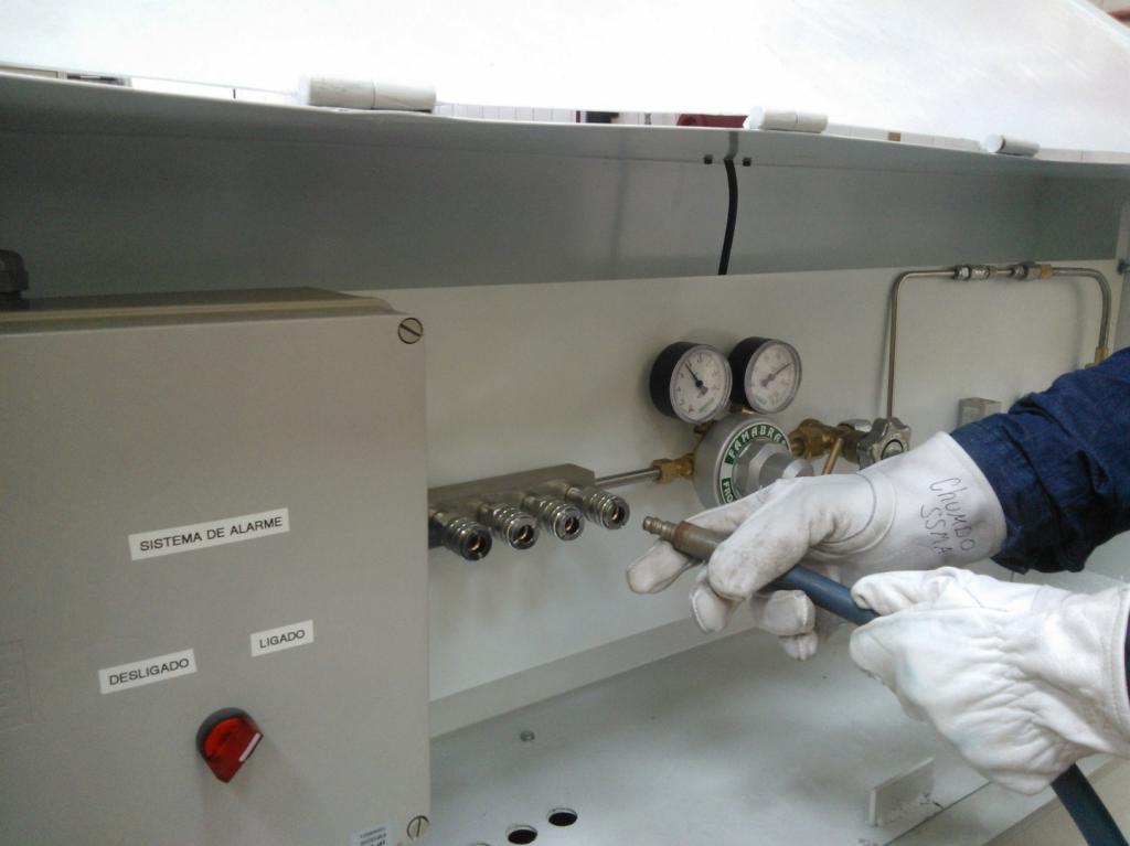 Manutenção em compressor de alta pressão