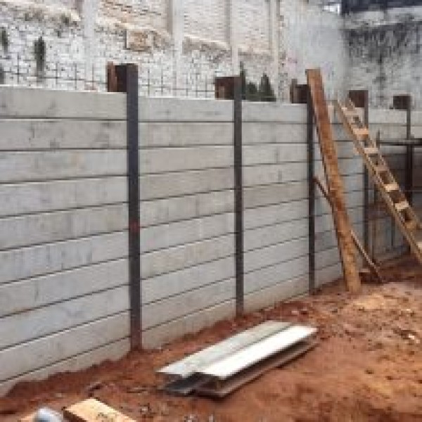 Painel duplo para cortina de contenção