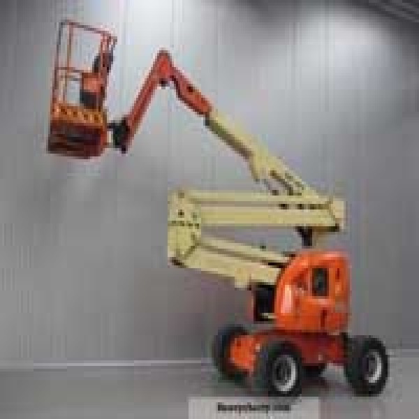Plataforma elevatória articulada