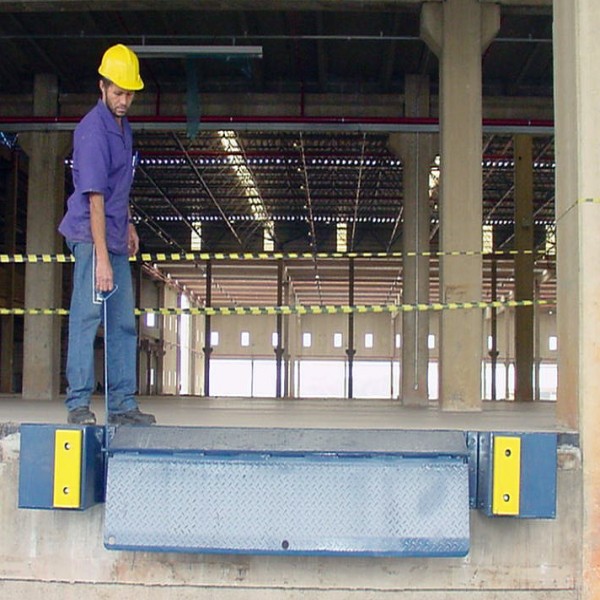 Plataforma niveladora para docas