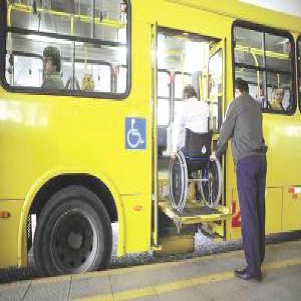 Plataforma elevatória cargas veiculares para vans