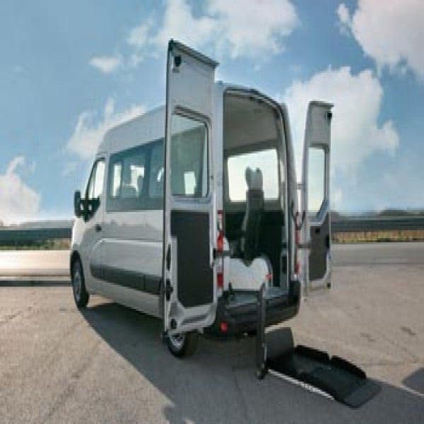 Plataforma elevatória de acessibilidade para vans