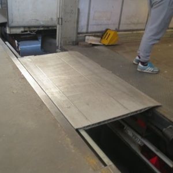 Plataforma niveladora de doca