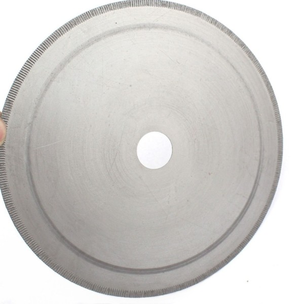 Disco diamantado para corte de metal