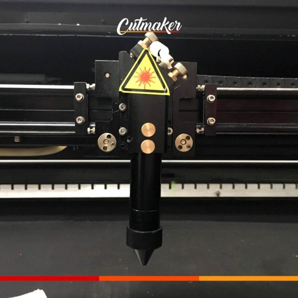 Equipamento a laser de corte e gravação