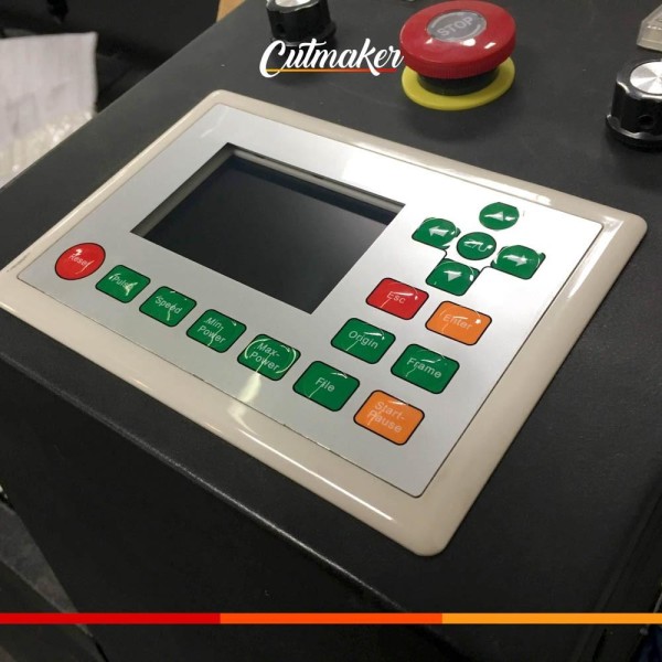 Equipamento a laser de corte e gravação