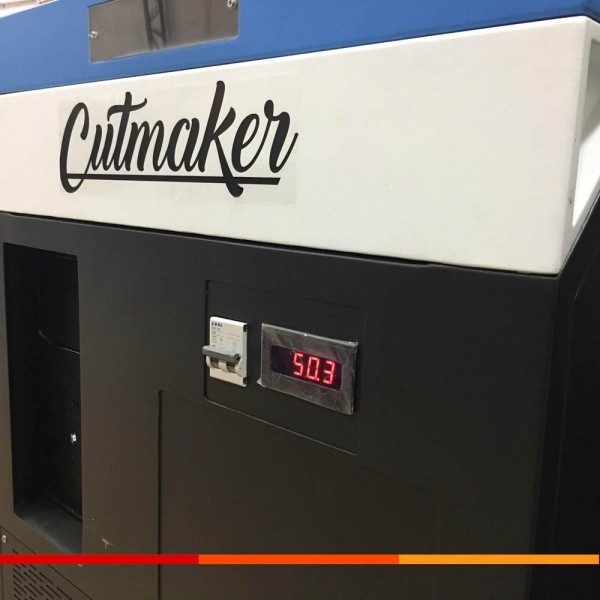 Máquina corte a laser roupas
