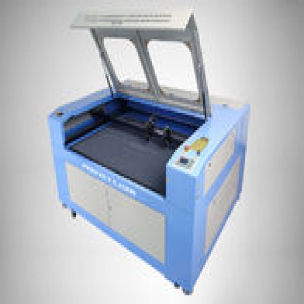 Máquina de cortar papel a laser