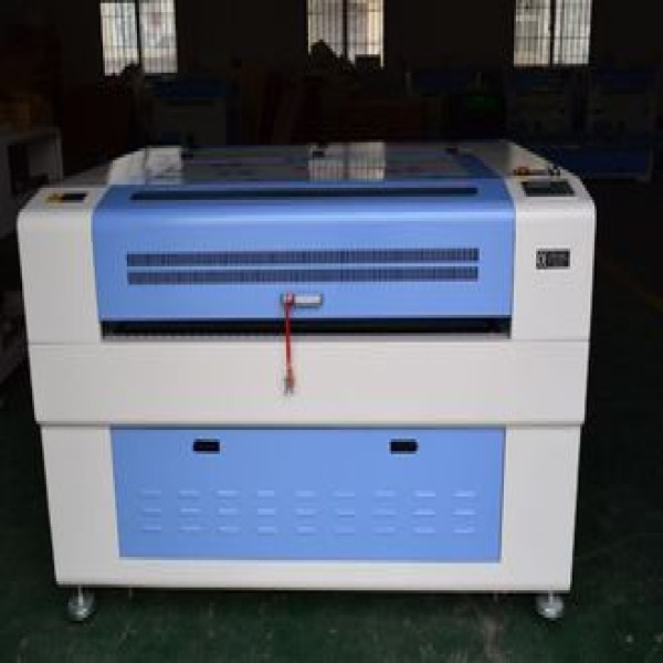 Máquina de cortar papel a laser