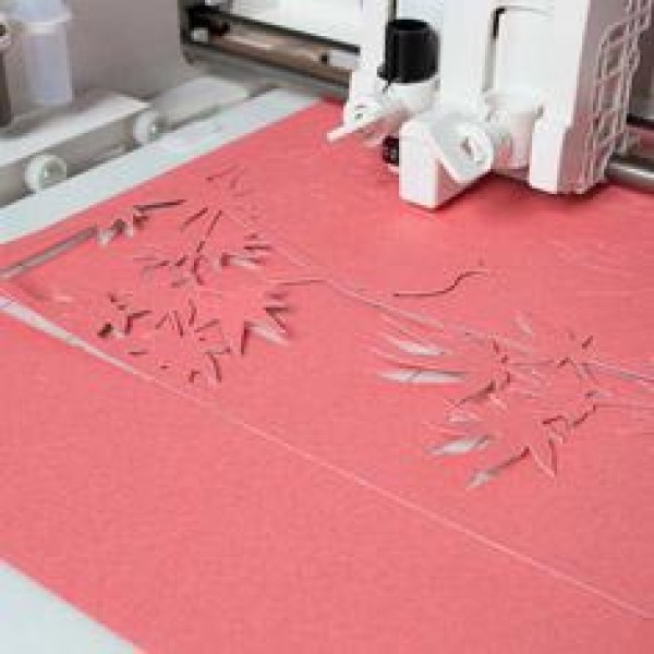 Máquina de cortar papel a laser