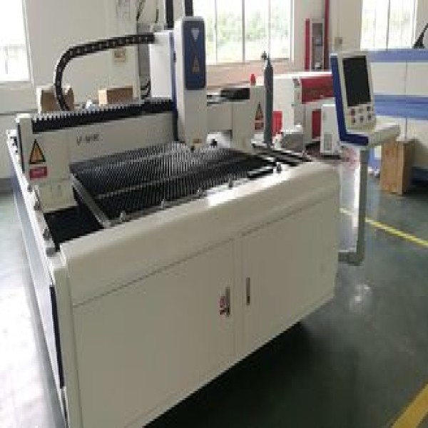 Máquina de corte a laser de chapas metálicas