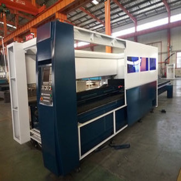 Máquina de corte a laser de chapas metálicas