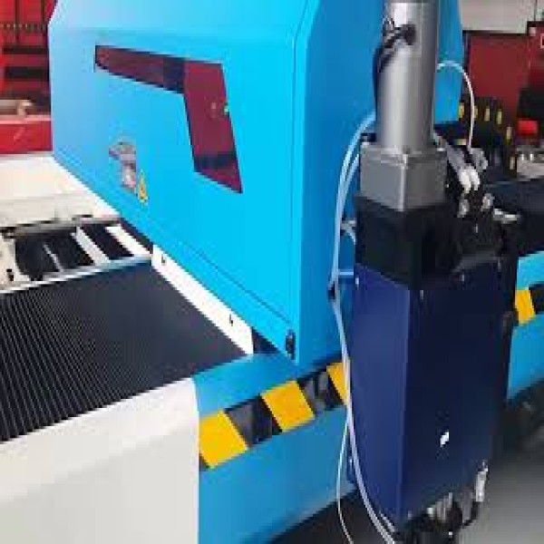 Máquina de corte a laser para aço