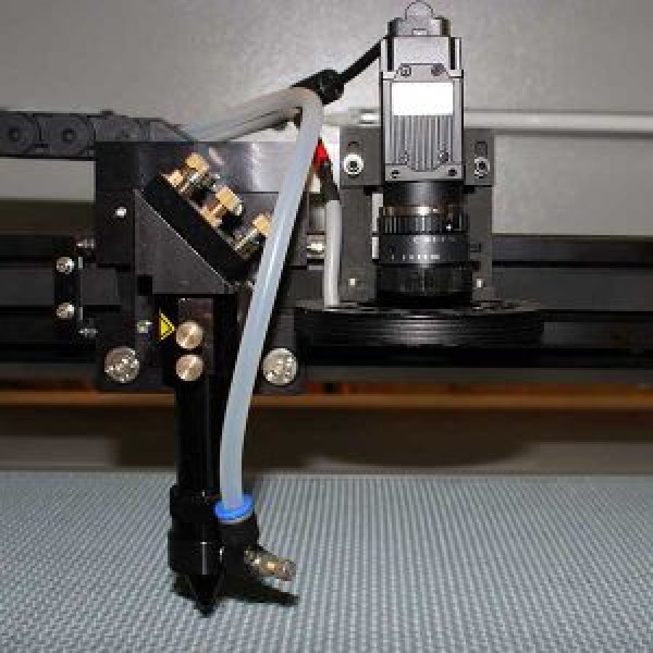 Máquina de corte a laser para tecido