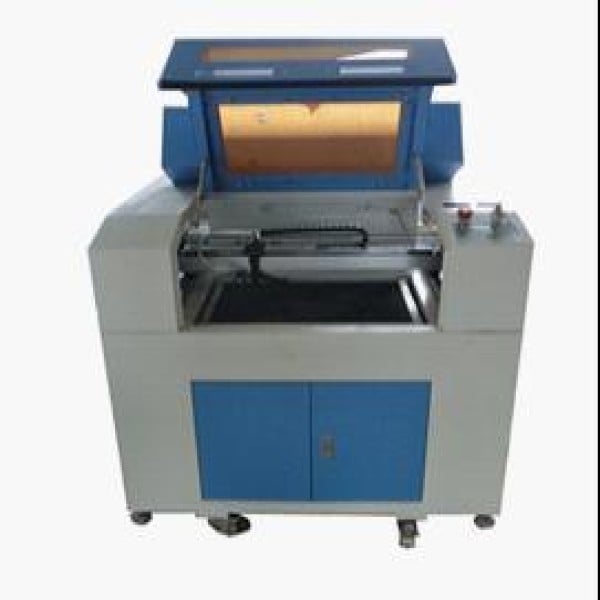 Máquina de recorte a laser
