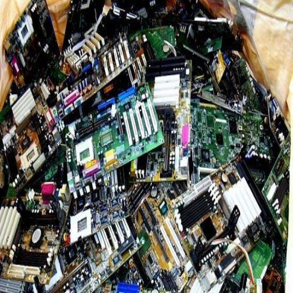 Lixo eletrônico coleta