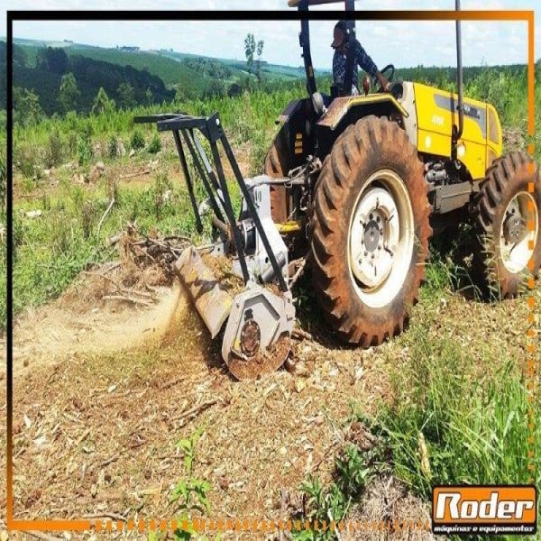 Triturador de galhos para mini carregadeira