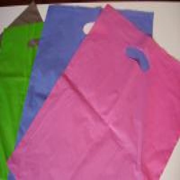 Sacolas plásticas coloridas