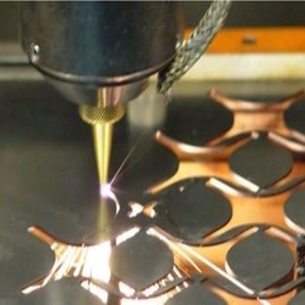 Corte a laser de chapa de ferro
