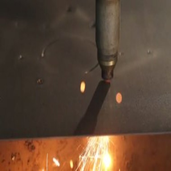 Corte a laser aço