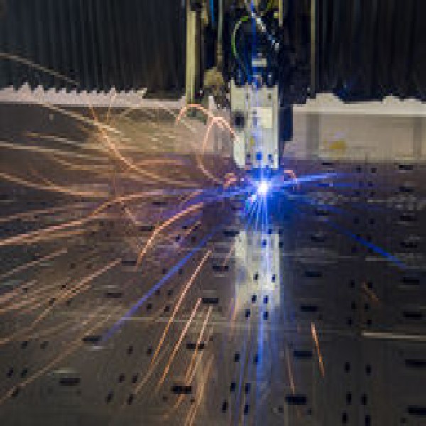 Corte a laser de chapa de ferro
