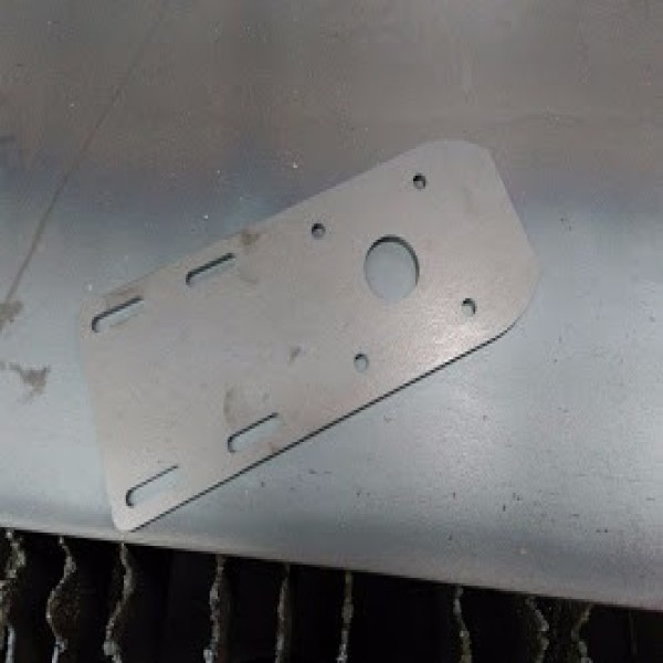 Corte a laser em chapa de aço inox