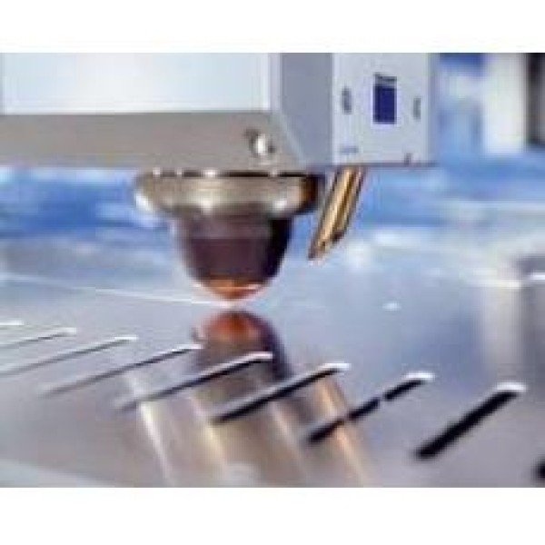 Corte a laser em chapa de metal