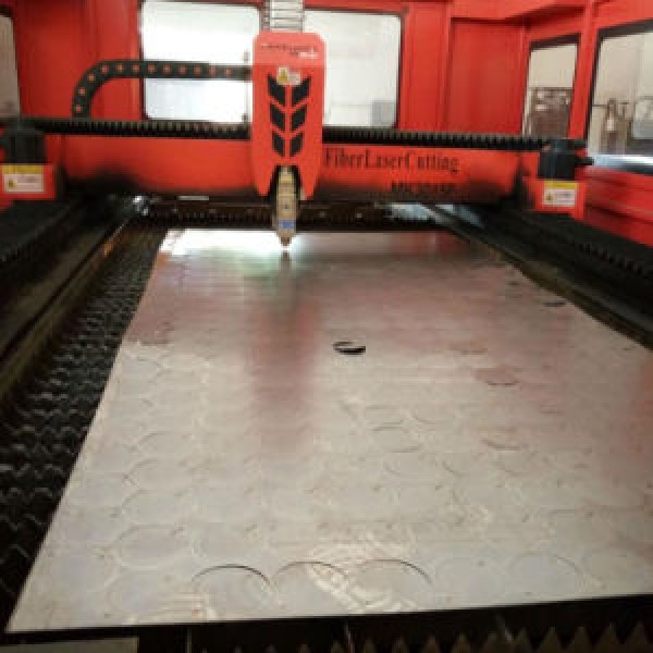 Corte a laser em chapa galvanizada