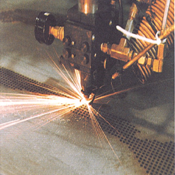 Corte a laser em cobre