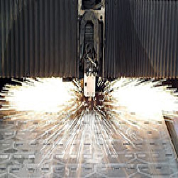 Corte a laser em metal