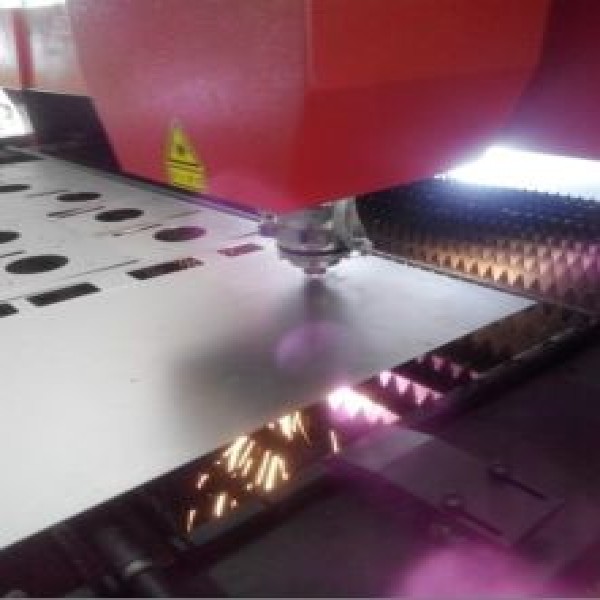 Serviço de corte a laser