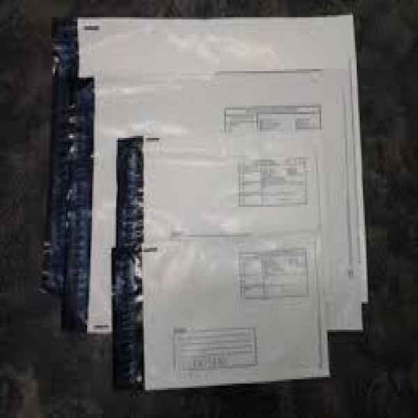 Envelopes plásticos correspondência