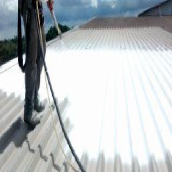 Isolamento térmico para telhado galvanizado