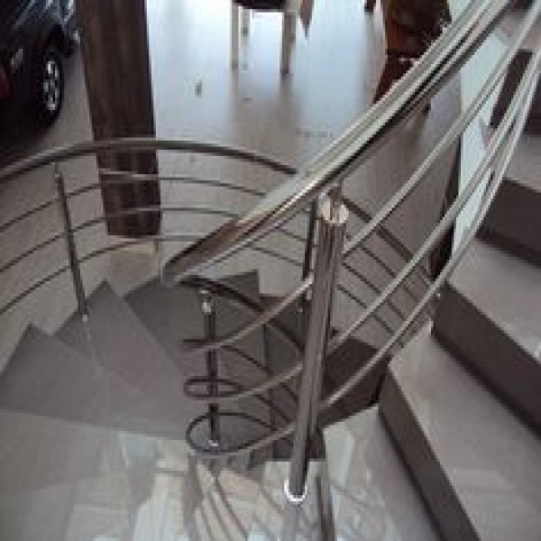 Corrimão de escada em aço inox 