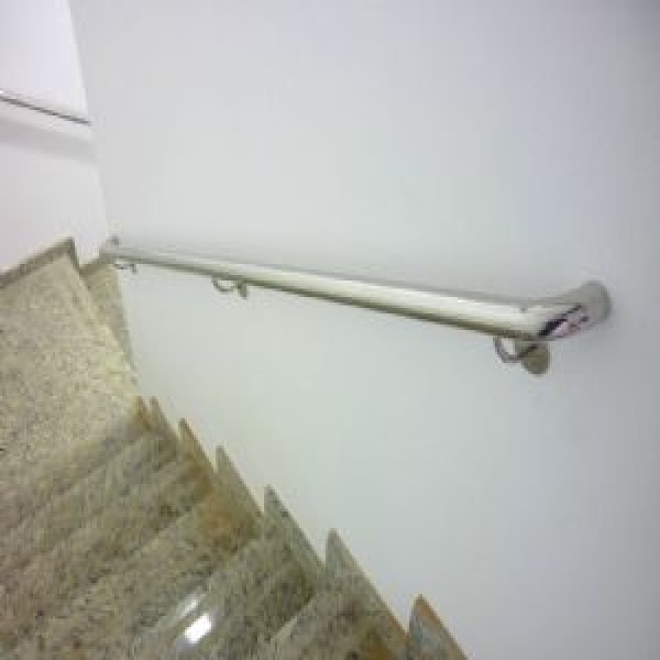 Corrimão de parede em aço inox