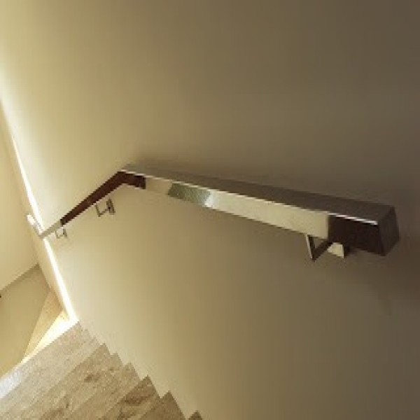 Corrimão de parede em aço inox